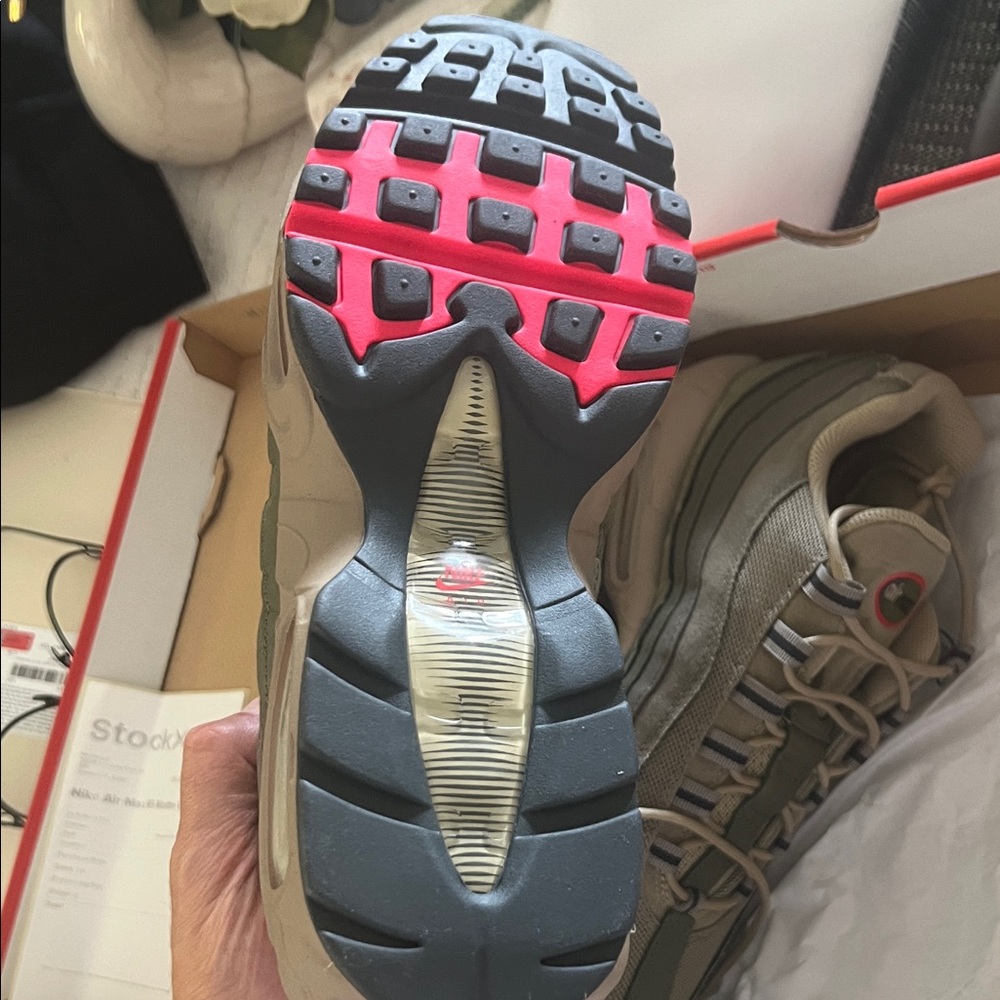 Nike Air Max 95 Olive and Beige Sneakers - Picture 3 of 11